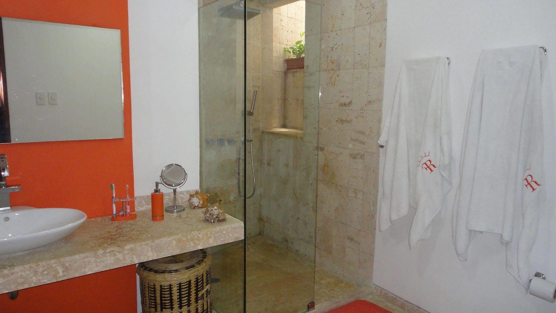 Casa Rosa 4*