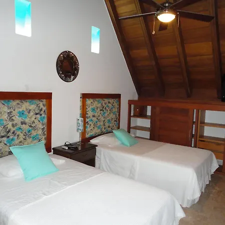 Casa Rosa 4*
